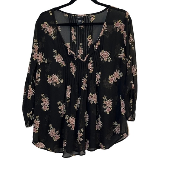 Torrid Womens Top Size 14 Black Floral Sheer Tunic Pleated Chiffon 16 Pintuck - Picture 3 of 14